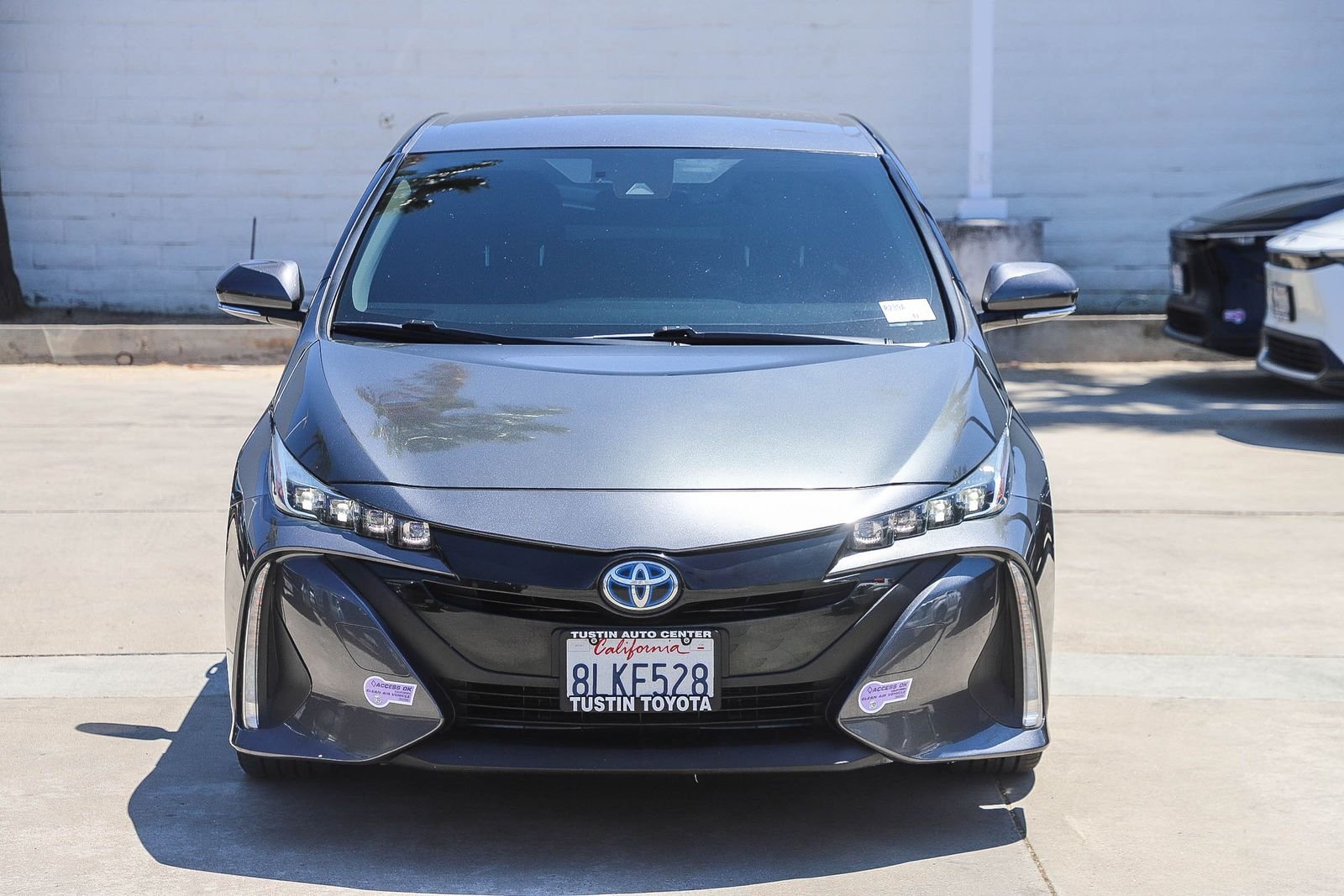 Used 2019 Toyota Prius Prime Premium FWD image 2