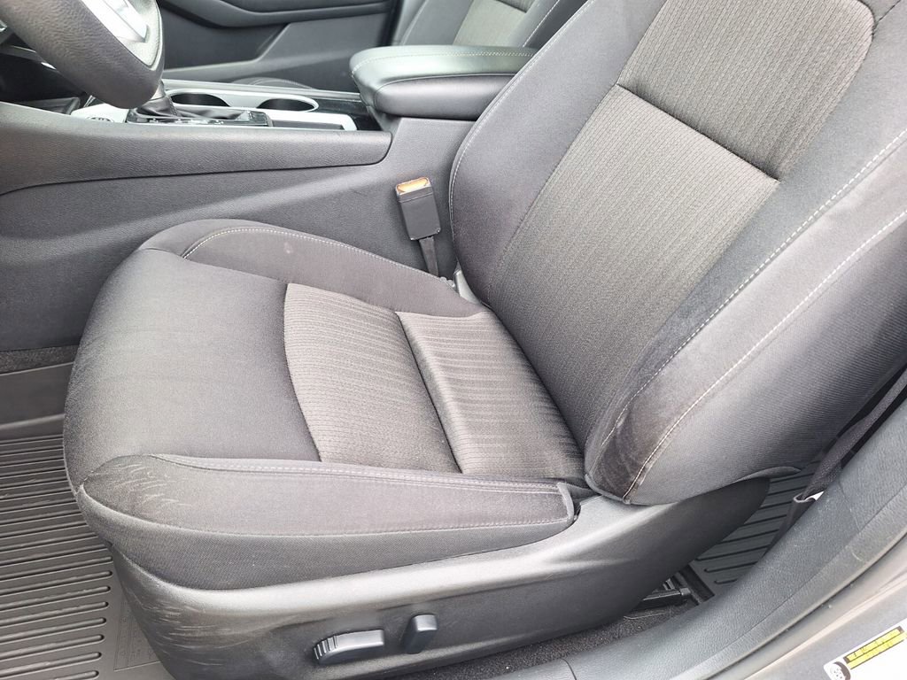 Used 2024 Nissan Altima 2.5 SV FWD image 10