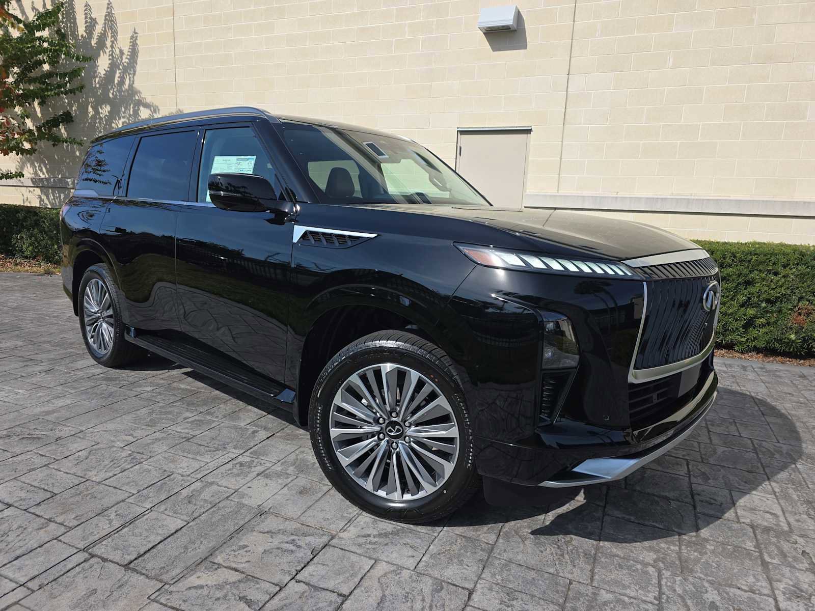 New 2026 INFINITI QX80 Luxe w/ Cargo Package image 27