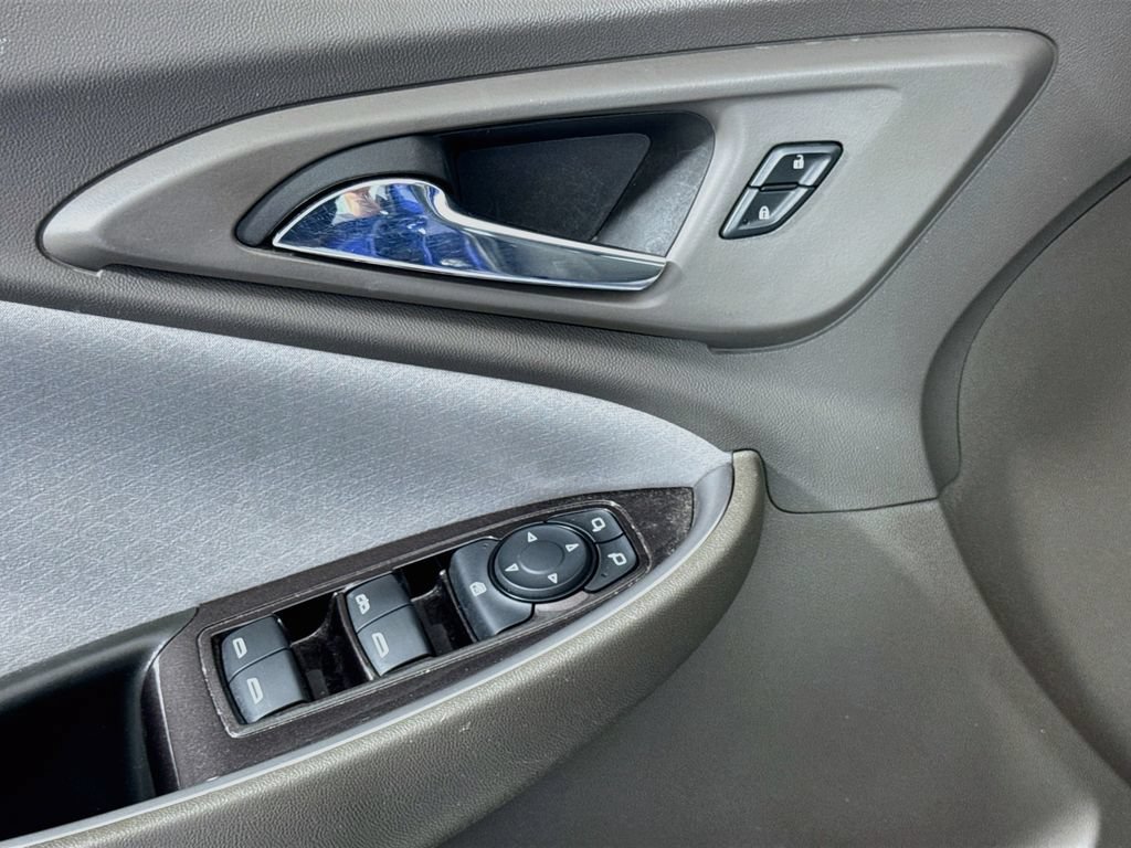 Used 2023 Chevrolet Malibu LT FWD image 12