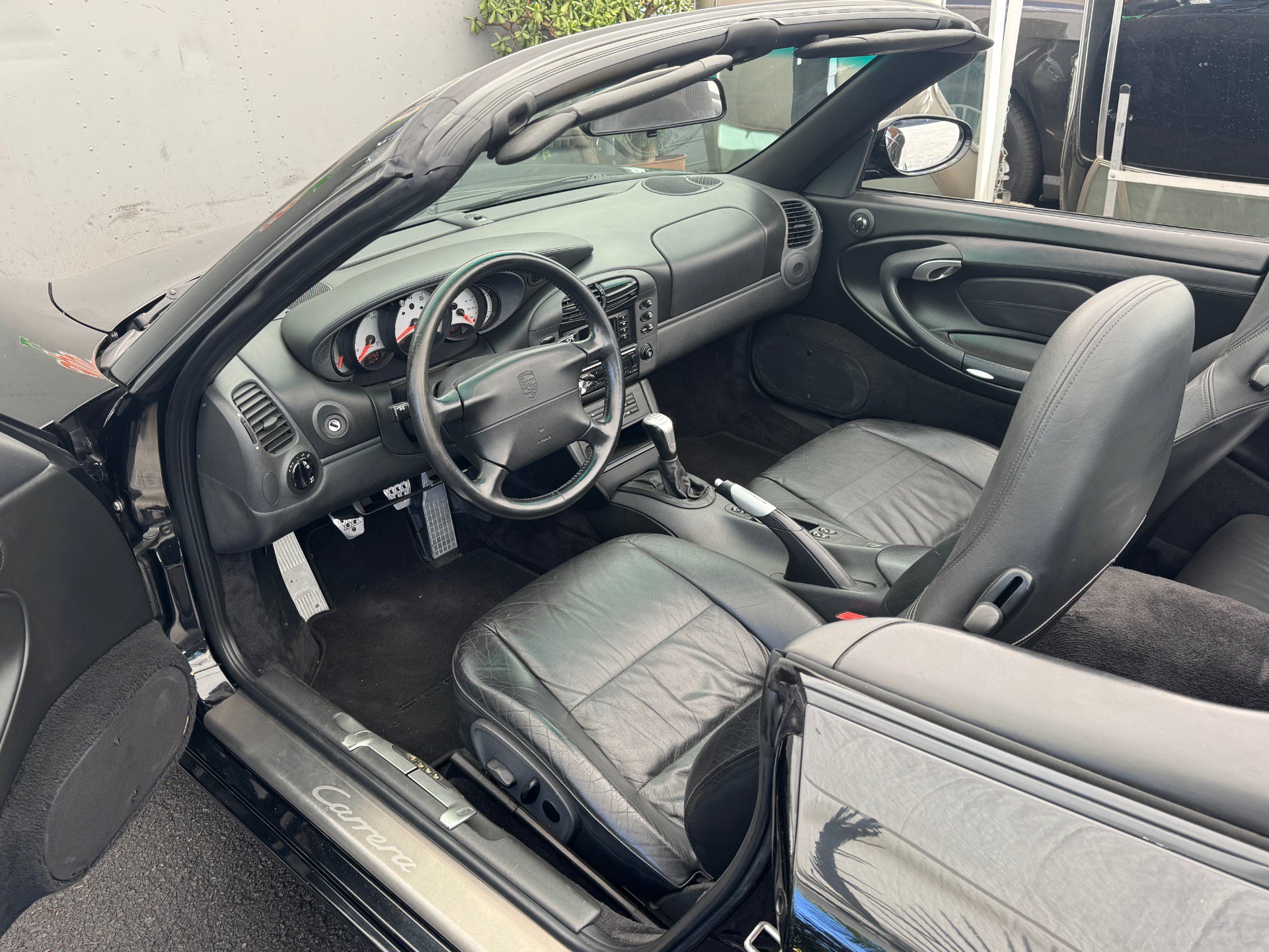 Used 1999 Porsche 911 Cabriolet image 27