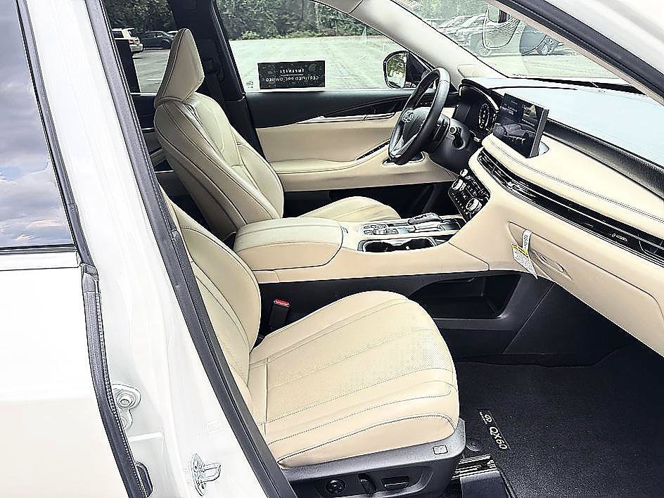 Certified 2025 INFINITI QX60 Sensory AWD/4WD image 9