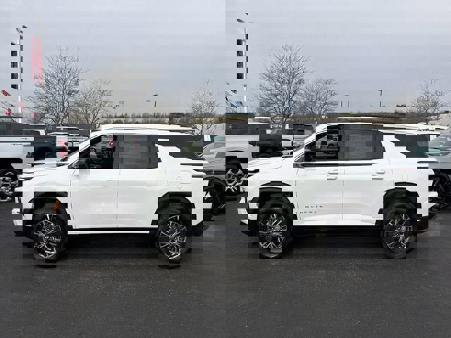 New 2026 Chevrolet Traverse LT image 8