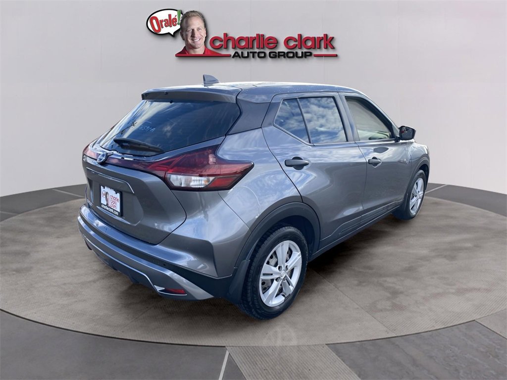 Used 2022 Nissan Kicks S image 6