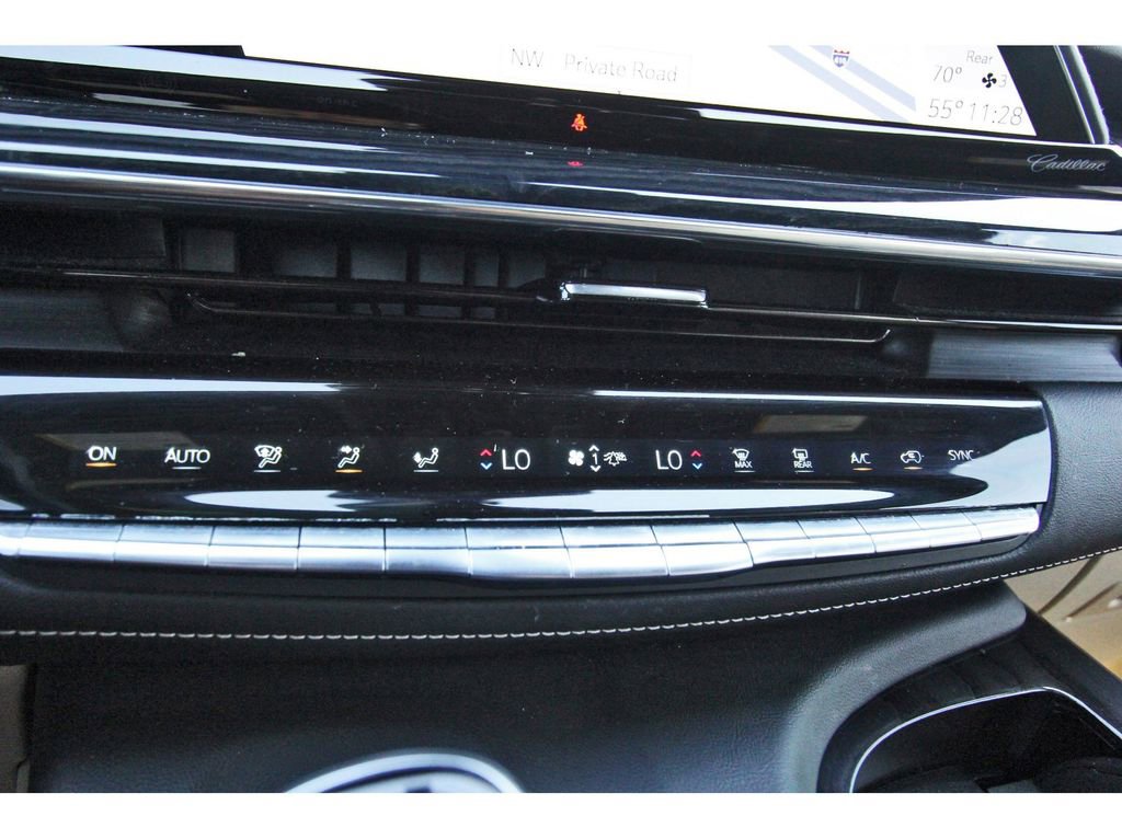 Used 2021 Cadillac Escalade Premium Luxury image 25