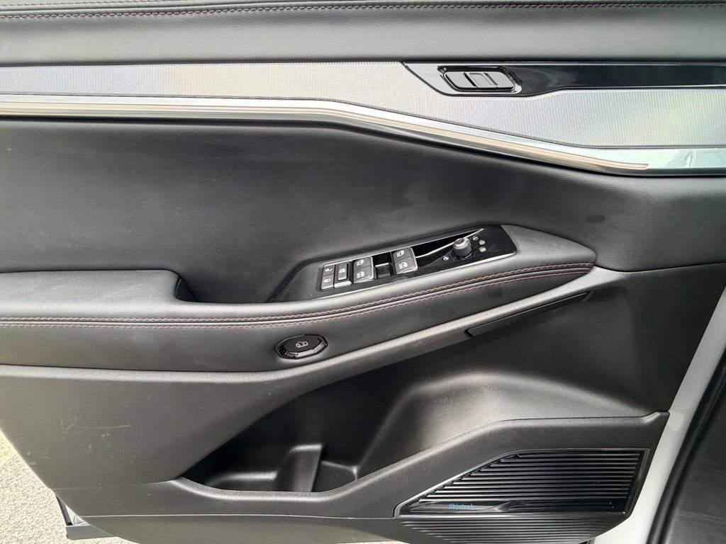 Used 2024 Jeep Wagoneer Launch Edition AWD/4WD image 33