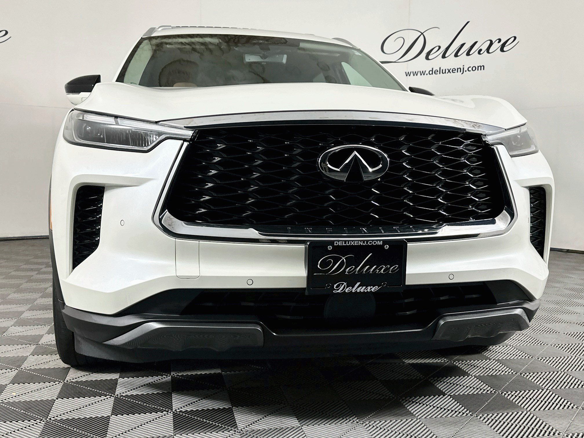 Used 2025 INFINITI QX60 Sensory w/ Vision Package AWD/4WD image 33