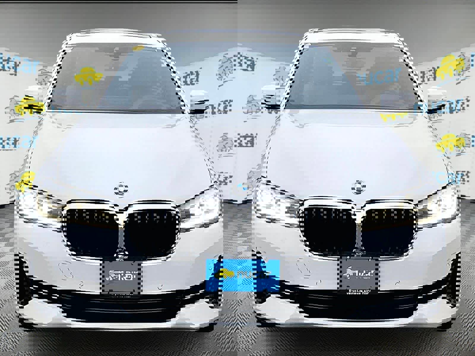 Used 2023 BMW 530i xDrive w/ Premium Package image 2