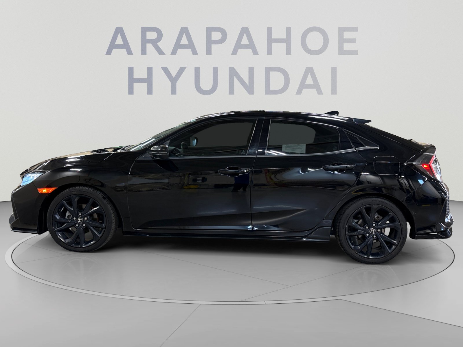 Used 2019 Honda Civic Sport Touring image 2