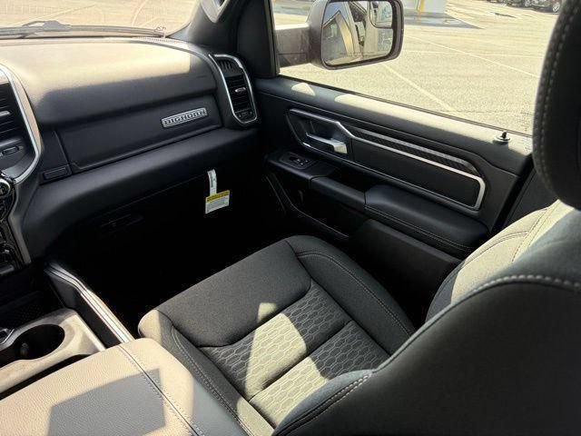 New 2026 RAM 1500 Big Horn AWD/4WD image 33