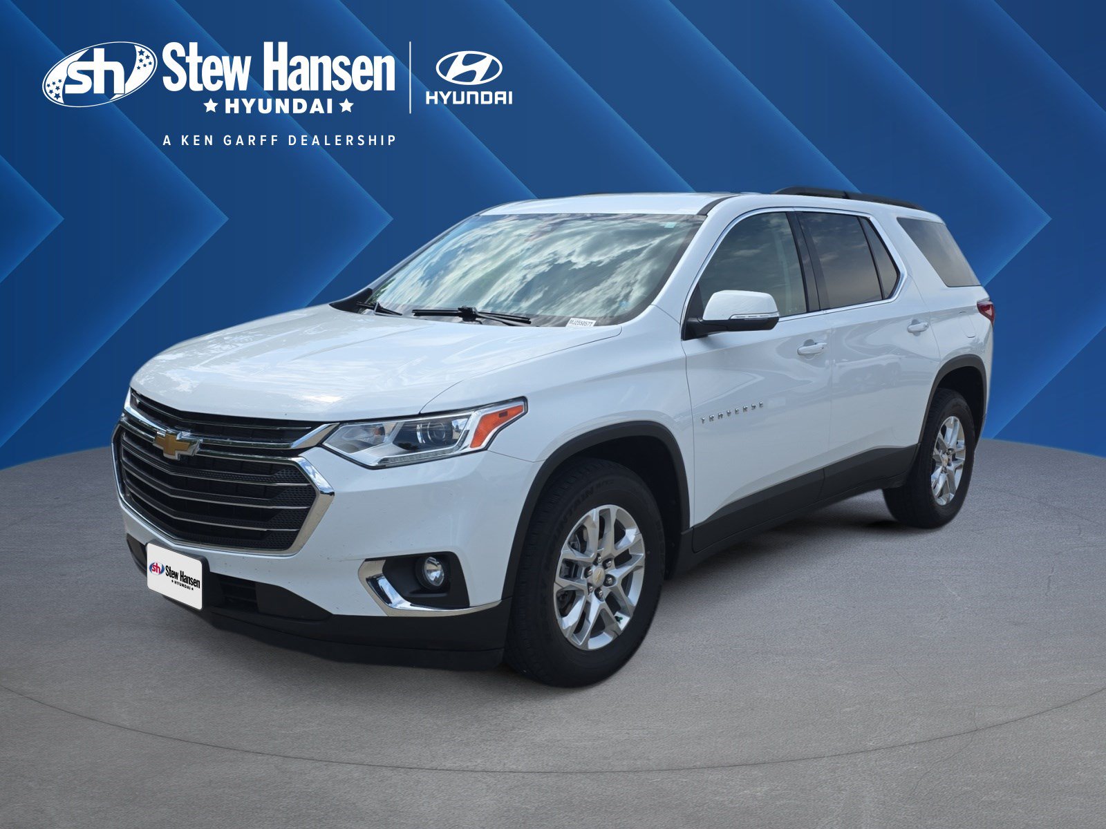 Used 2021 Chevrolet Traverse LT AWD/4WD image 1