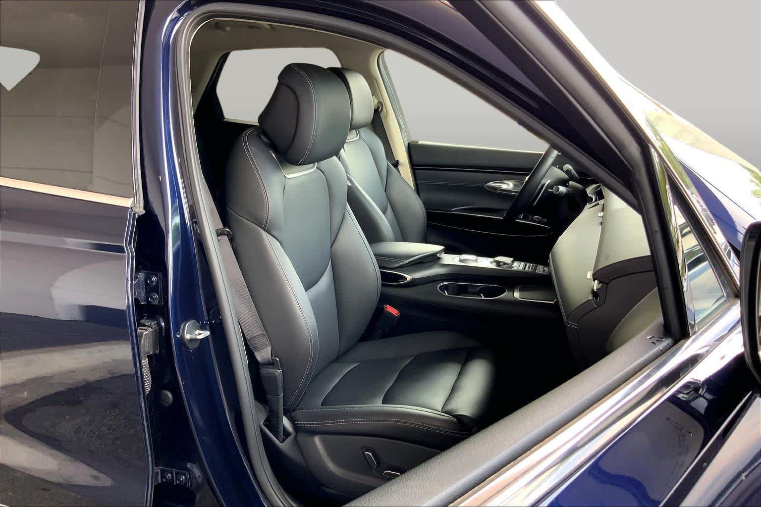 Used 2025 Genesis GV70 2.5T AWD/4WD image 9