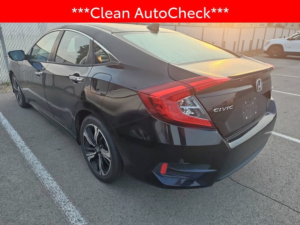 Used 2016 Honda Civic Touring image 4