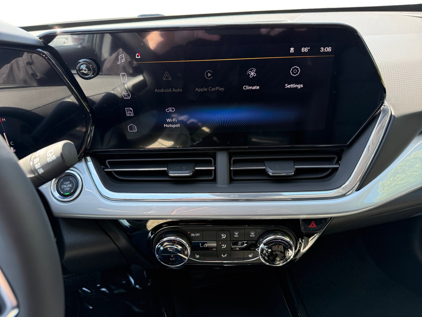 New 2026 Chevrolet Trax LT w/ Driver Confidence Package FWD image 12