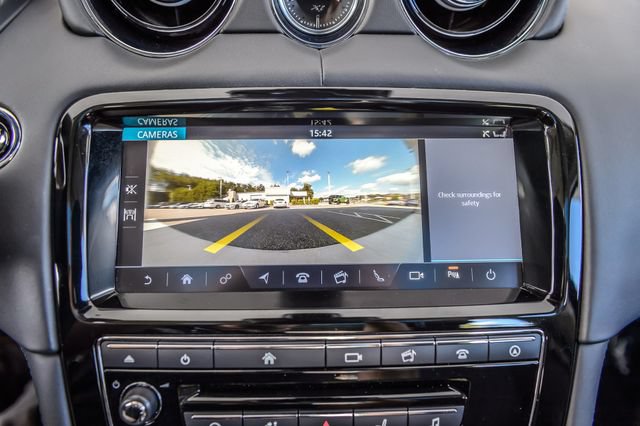 Used 2019 Jaguar XJ L Portfolio RWD image 22