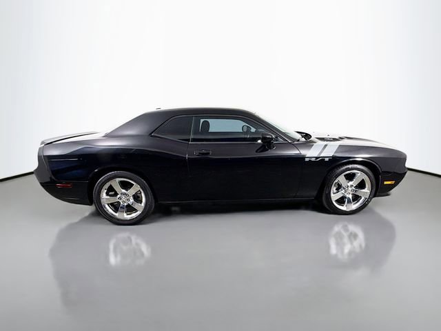 Used 2010 Dodge Challenger R/T image 5