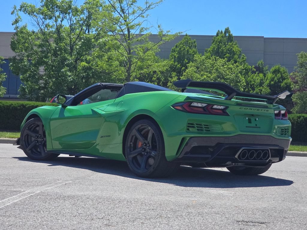 Used 2026 Chevrolet Corvette Z06 RWD image 13