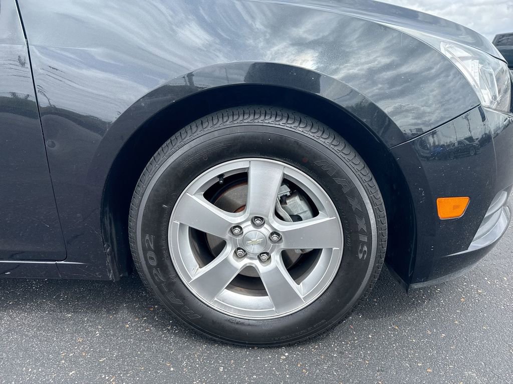 Used 2013 Chevrolet Cruze LT image 10