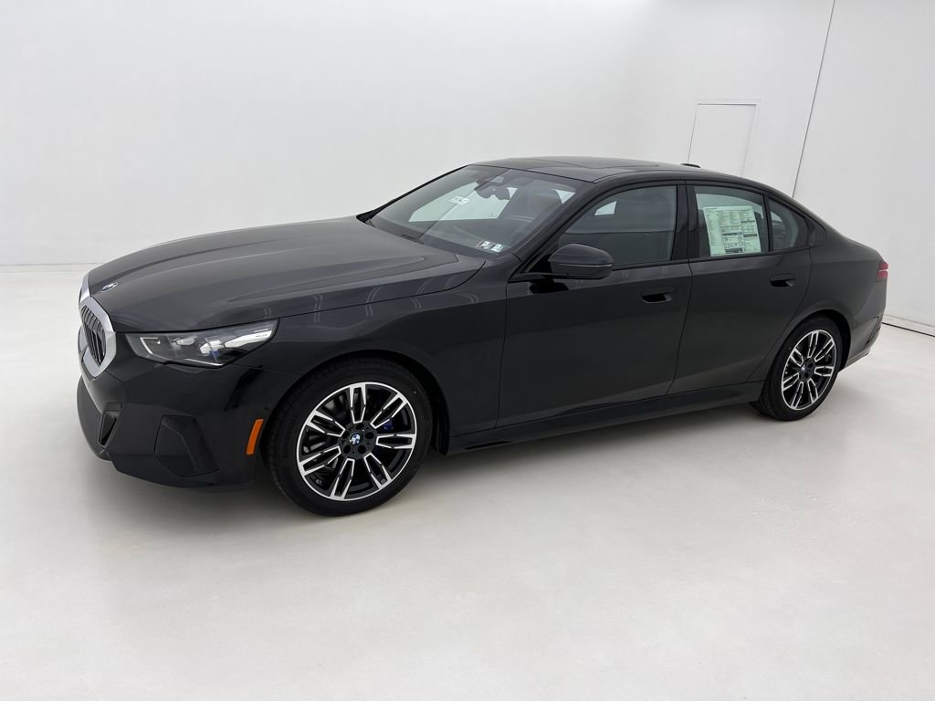 New 2026 BMW 530i xDrive w/ M Sport Package image 2