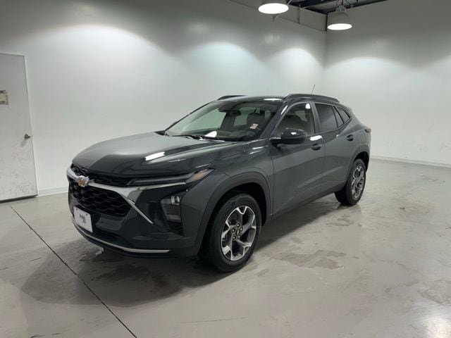 New 2026 Chevrolet Trax LT image 3