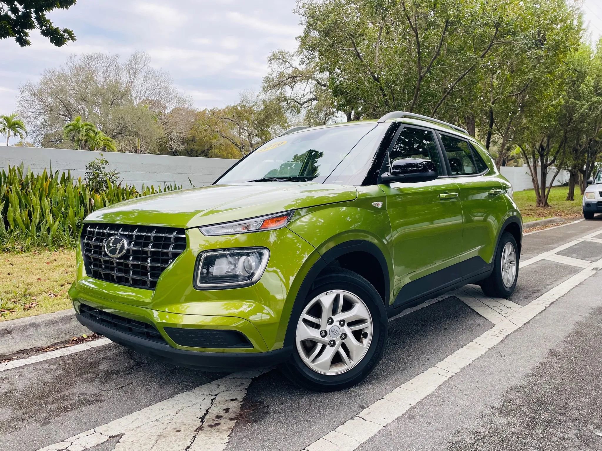 Used 2020 Hyundai Venue SEL w/ Convenience Package image 1