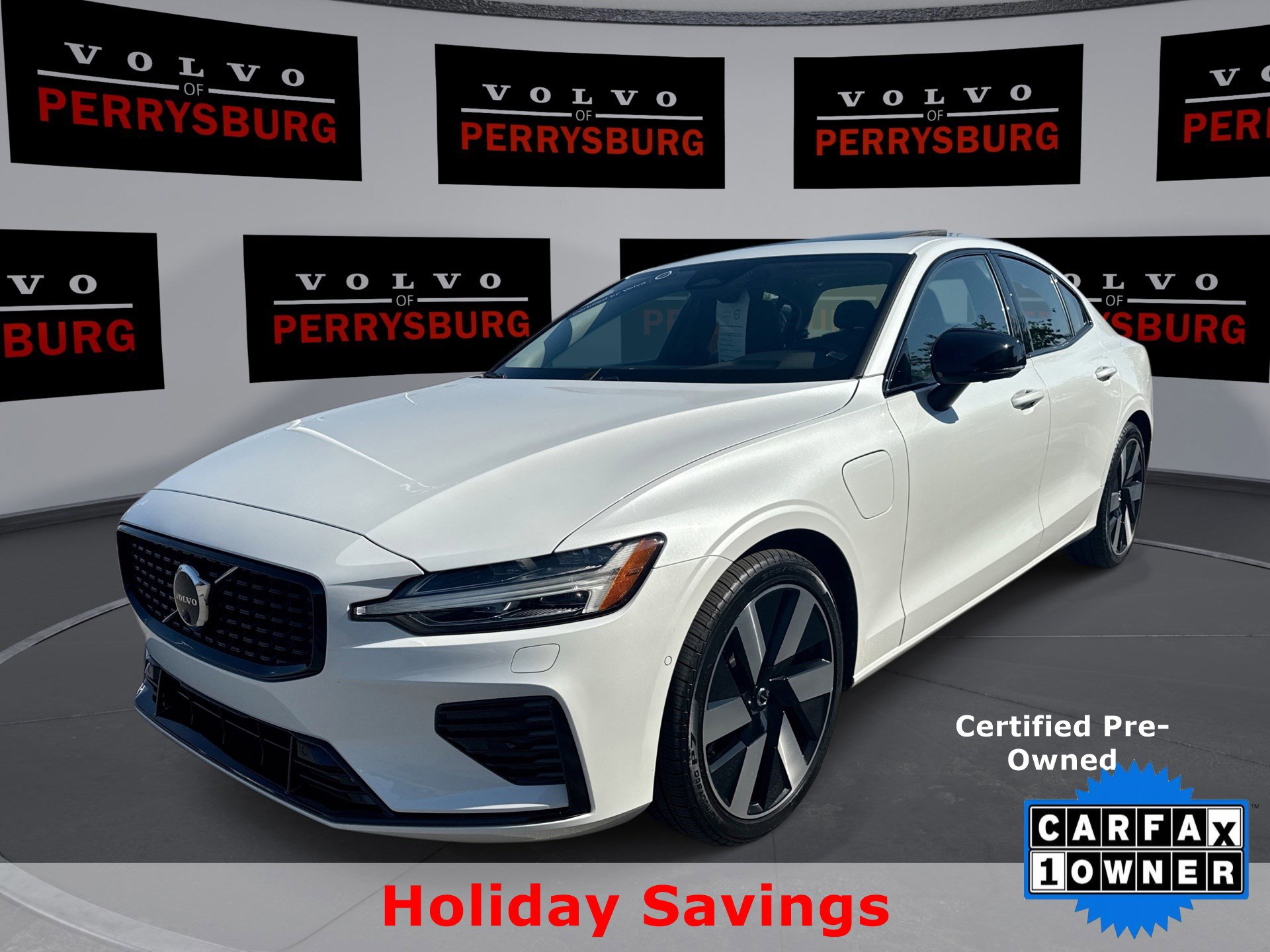 Used 2024 Volvo S60 T8 Plus w/ Climate Package image 1