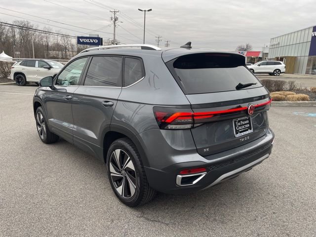 Certified 2025 Volkswagen Taos SE w/ Panoramic Sunroof Package AWD/4WD image 2