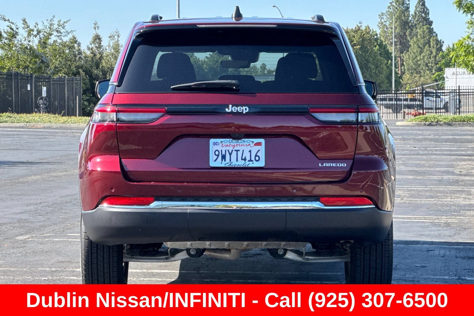 Used 2025 Jeep Grand Cherokee Laredo X w/ Luxury Tech Group I RWD image 5
