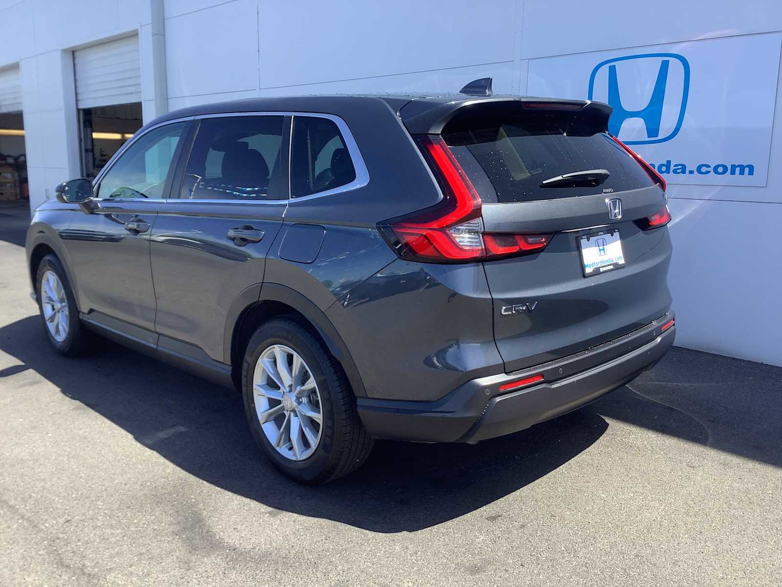Used 2025 Honda CR-V EX-L image 4