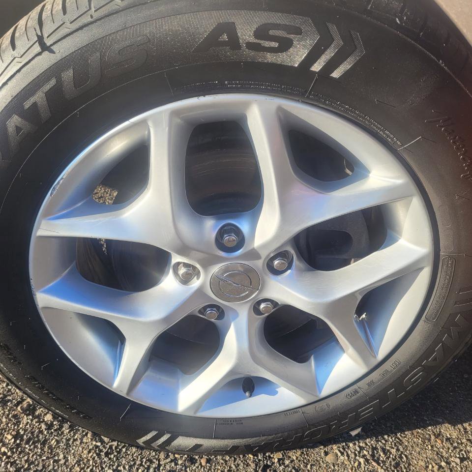 Used 2017 Chrysler Pacifica Touring-L w/ Tire & Wheel Group image 48