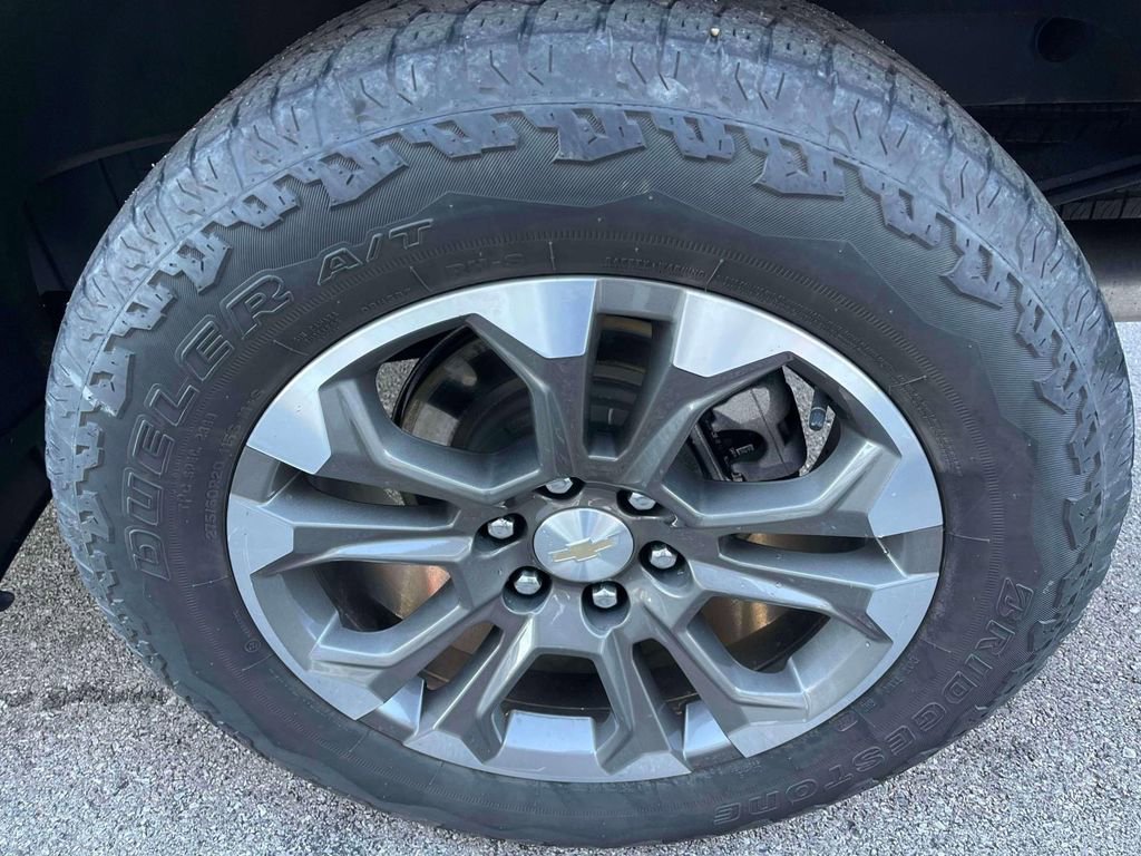 Certified 2023 Chevrolet Silverado 1500 High Country w/ Technology Package image 12