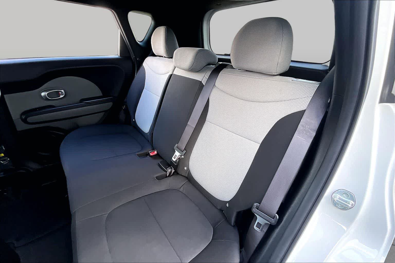 Used 2014 Kia Soul FWD image 20