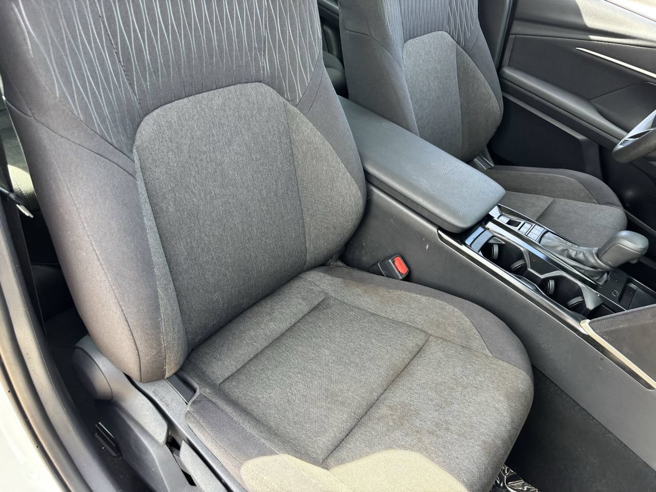 Used 2025 Toyota Camry LE FWD image 8