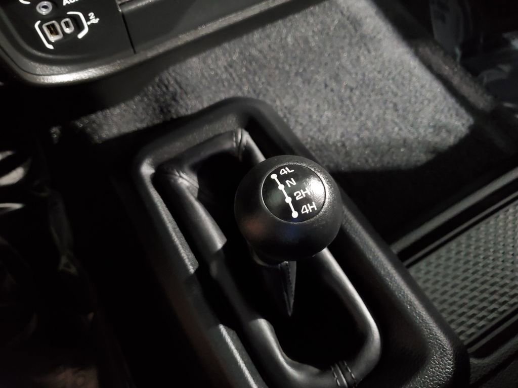 Used 2024 RAM 2500 Tradesman w/ Chrome Appearance Group image 36