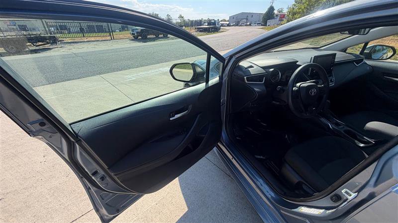 Used 2021 Toyota Corolla LE FWD image 9