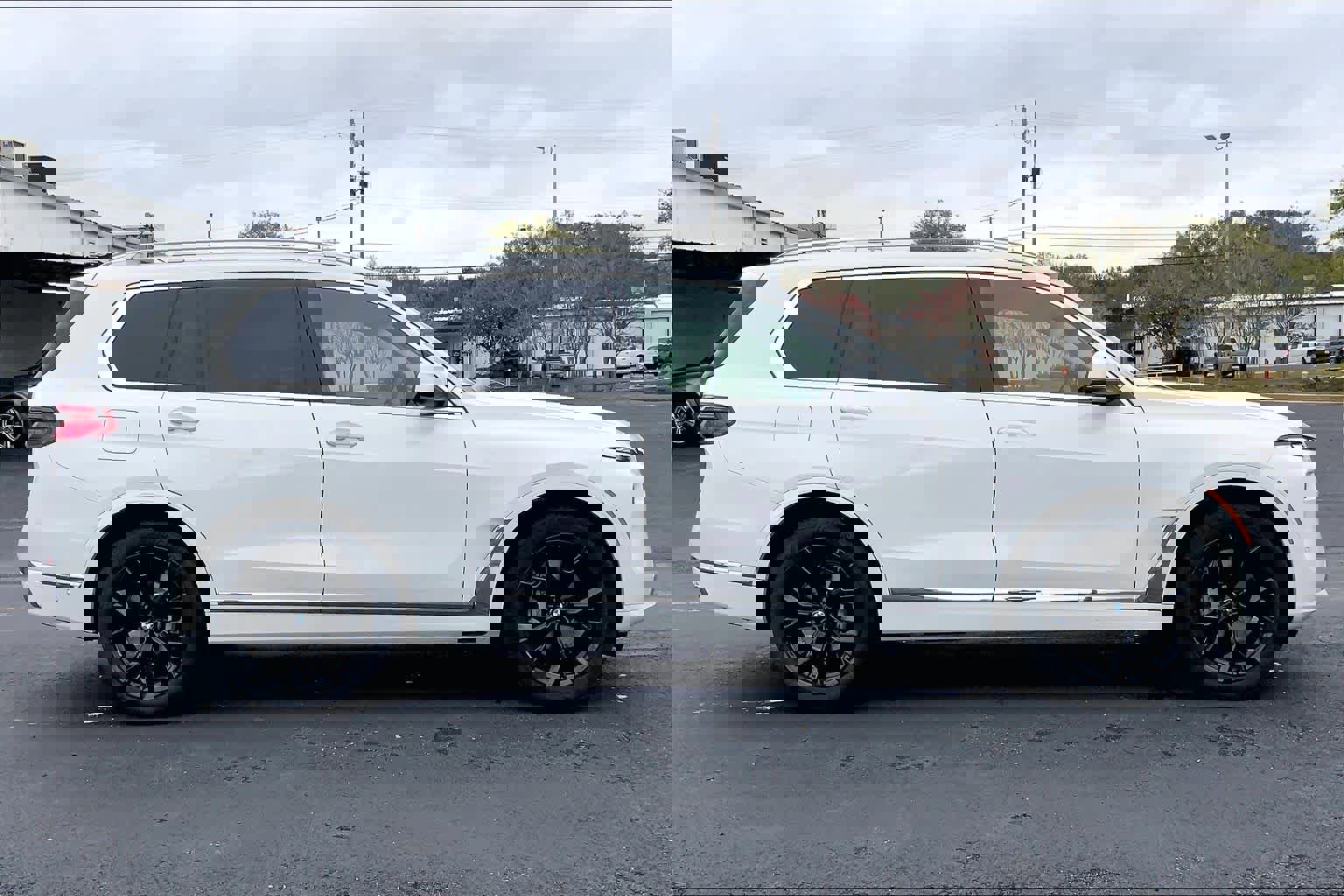 Certified 2025 BMW X7 xDrive40i w/ Premium Package image 33