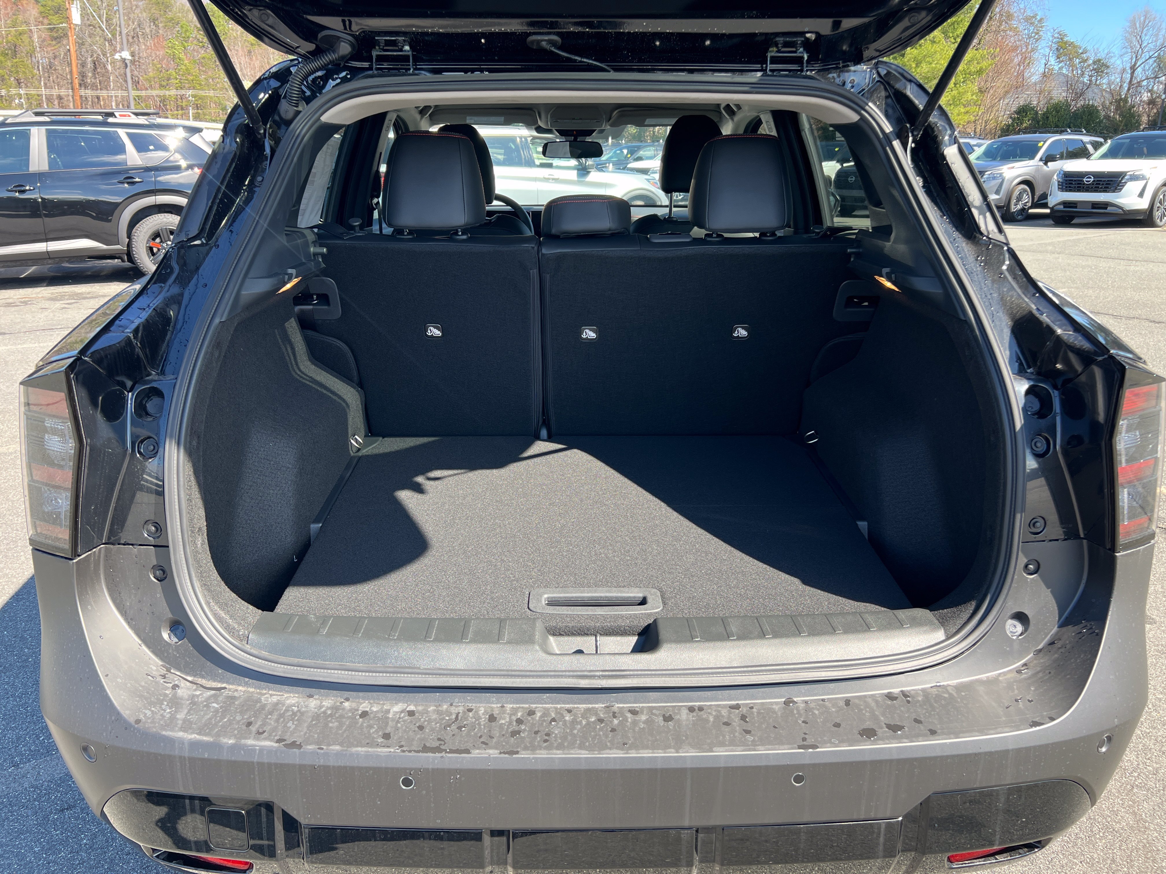 New 2026 Nissan Kicks SR FWD image 30