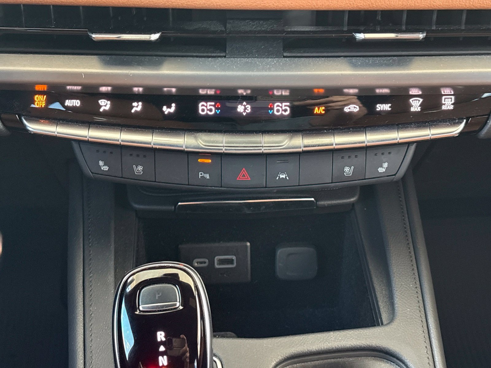 Used 2024 Cadillac XT4 Sport FWD image 27