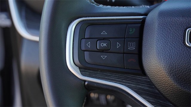 Used 2023 Jeep Wagoneer L Series III w/ Preferred Equipment Group image 29