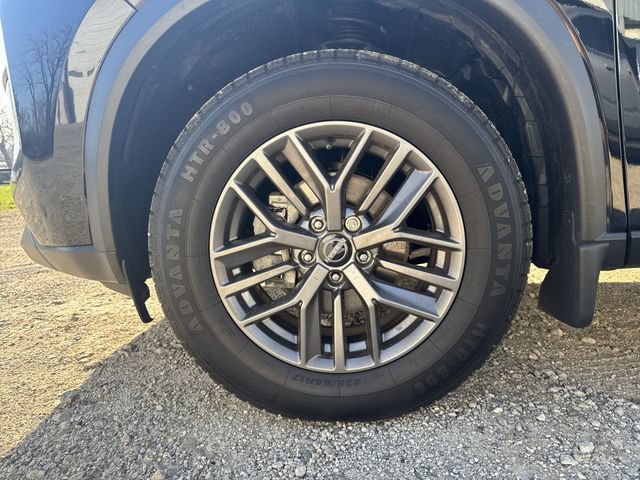 Used 2023 Nissan Rogue S AWD/4WD image 31