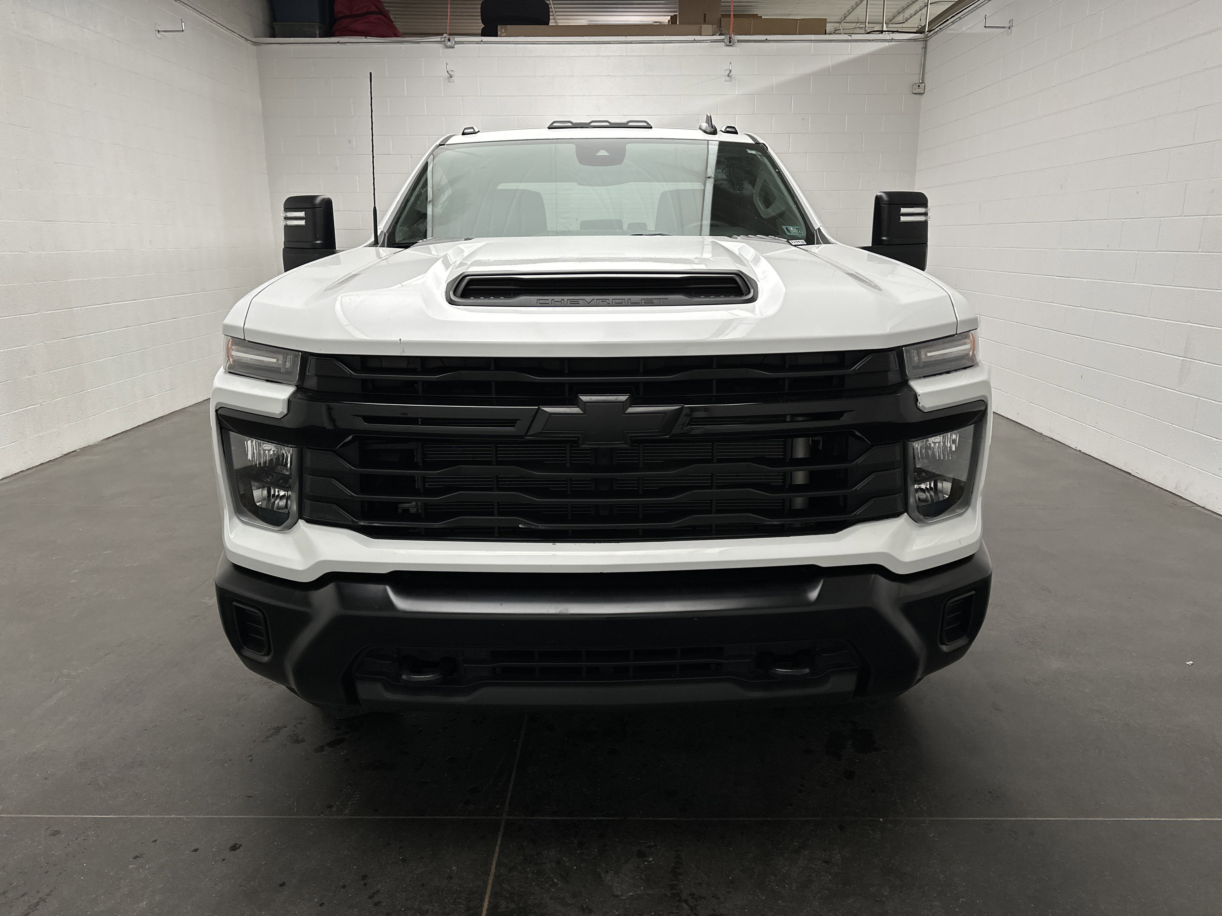 Used 2024 Chevrolet Silverado 3500 W/T w/ WT Convenience Package AWD/4WD image 2