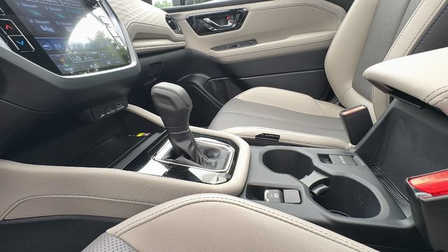 Used 2025 Subaru Forester Limited AWD/4WD image 28