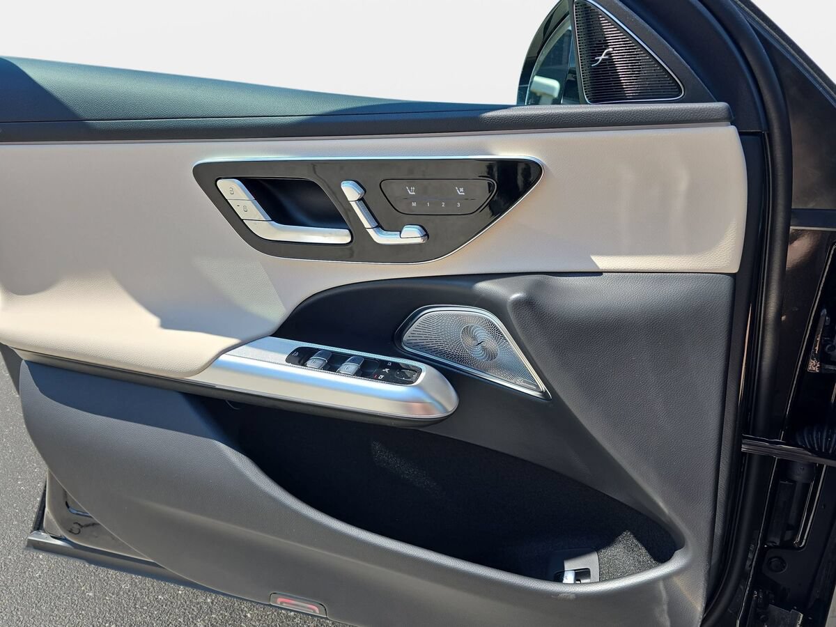 New 2026 Mercedes-Benz E 350 4MATIC Sedan image 26