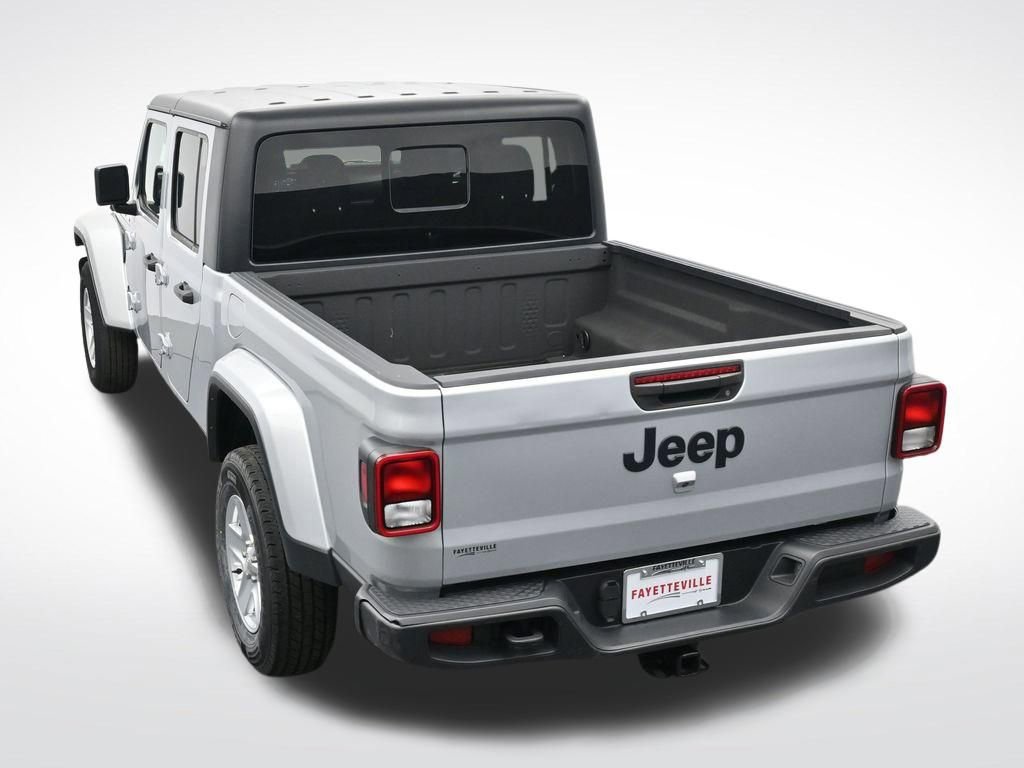 Used 2023 Jeep Gladiator Sport AWD/4WD image 24