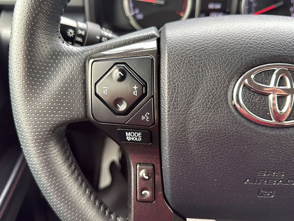 Used 2024 Toyota 4Runner TRD Off-Road AWD/4WD image 15