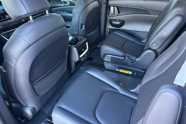 New 2027 Kia Carnival EX FWD image 14