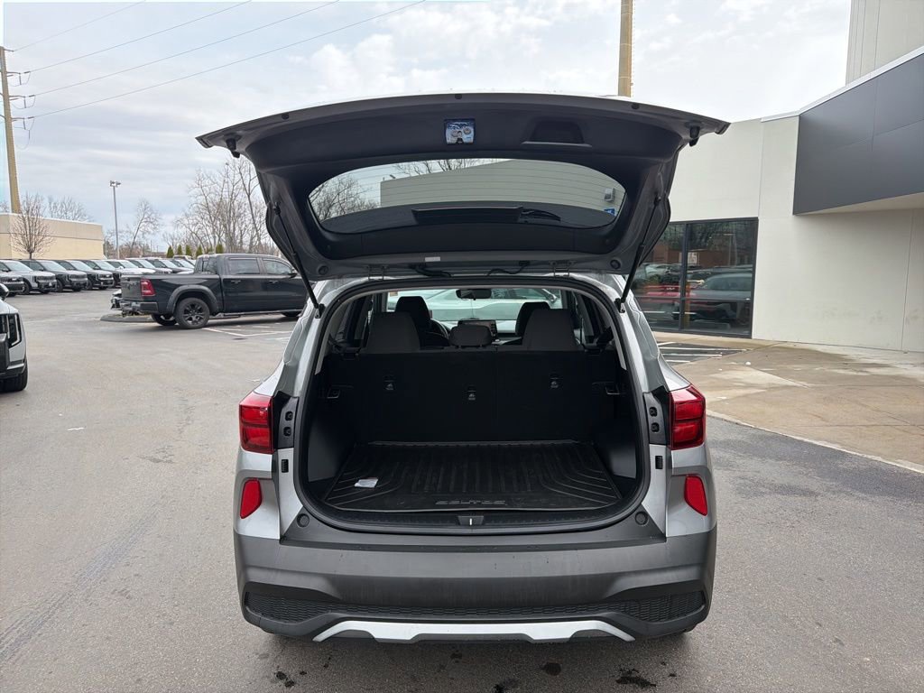 Certified 2022 Kia Seltos LX image 16