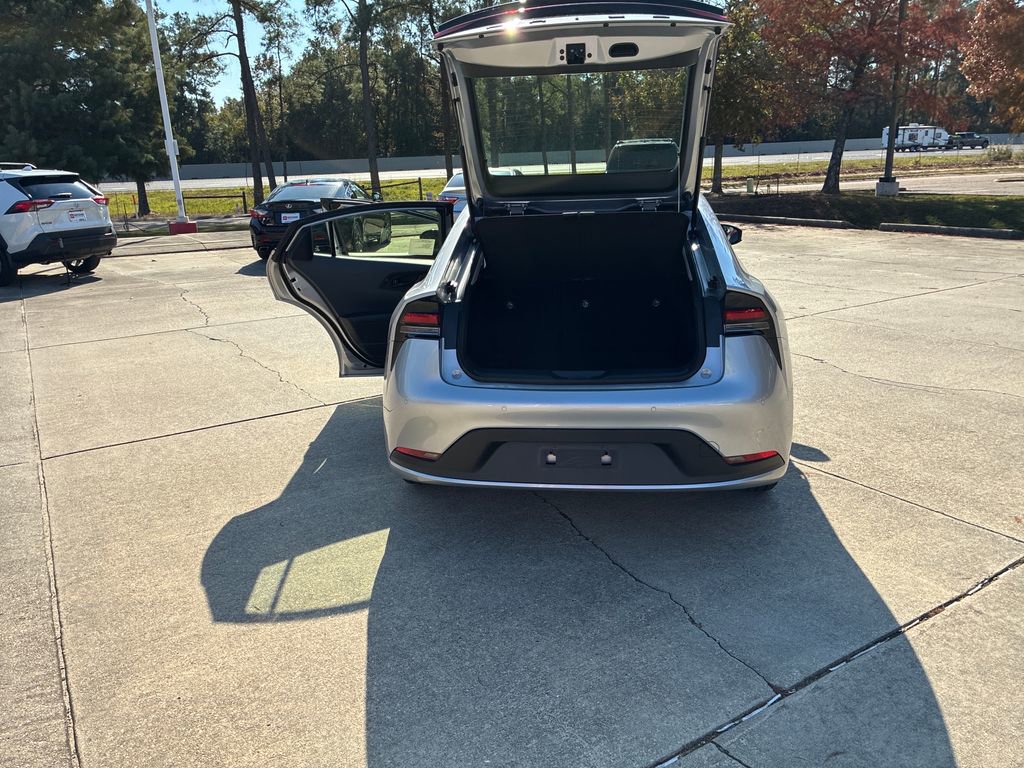 New 2026 Toyota Prius LE image 29