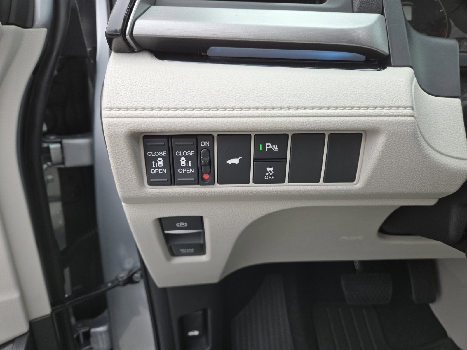 New 2026 Honda Odyssey Touring image 31