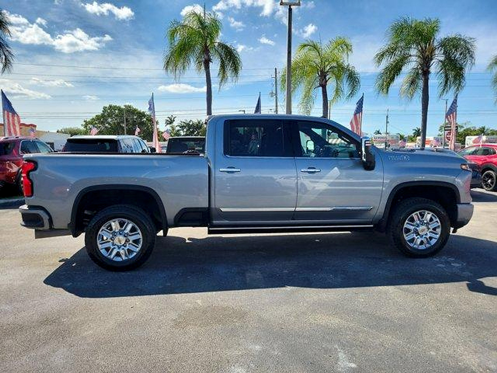 Used 2024 Chevrolet Silverado 2500 High Country w/ High Country Premium Package AWD/4WD image 8